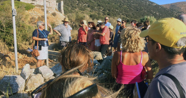 A guided visit at Marathi ancient qarries